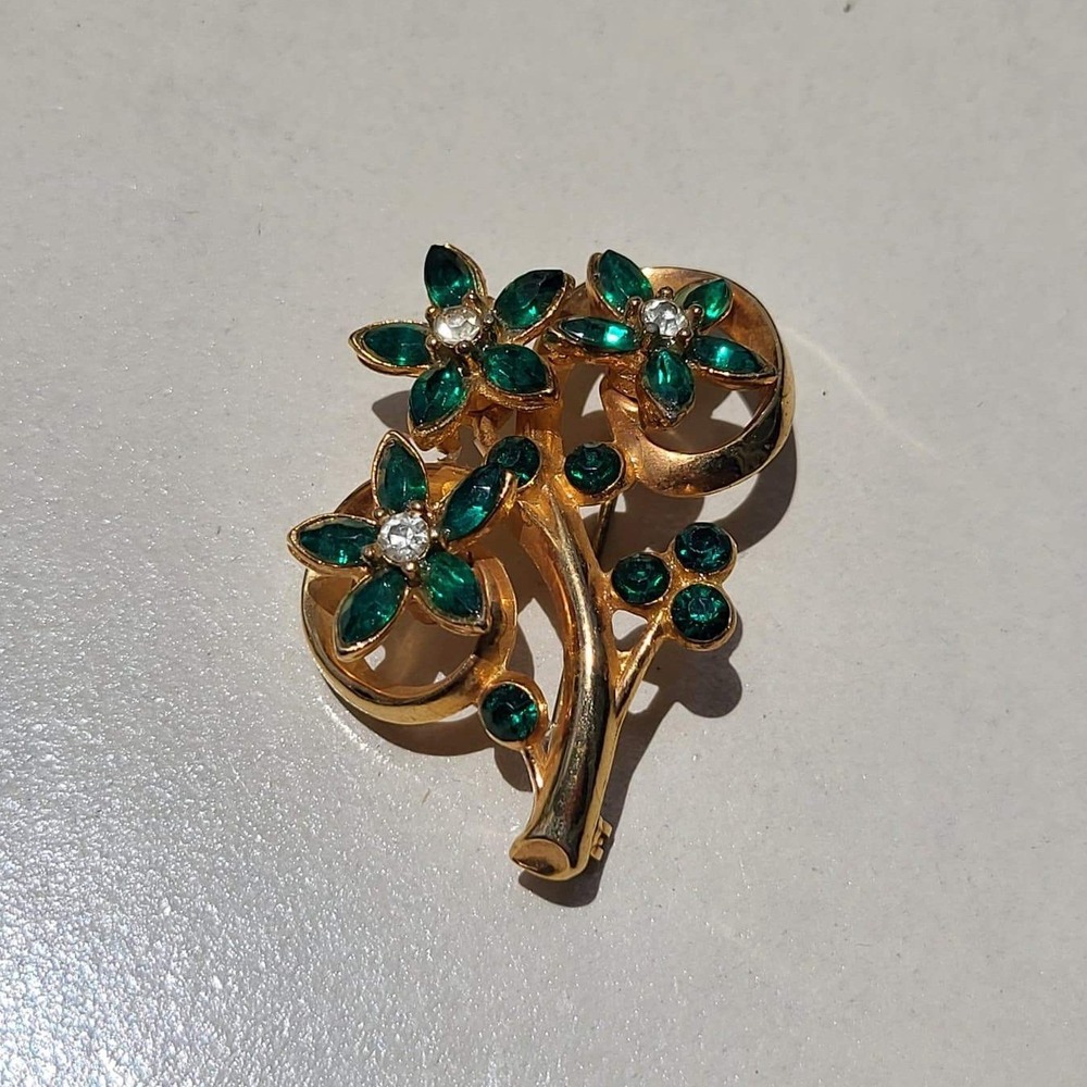 Vintage Gold Tone Rhinestone Floral Spray Brooch Green Clear Small Flower Pin